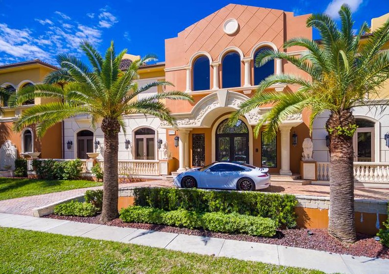 Antonio Brown's Mansion in Hollywood Oaks, Florida