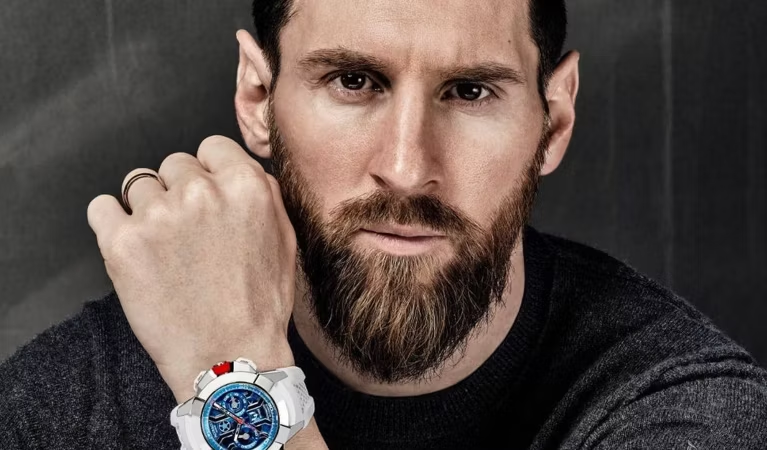 Messi-wearing-Epic-x-chrono-wristwatch-made-in-collaboration-with-Jacob & Co
